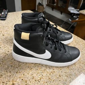 nike court royale 2 worn once